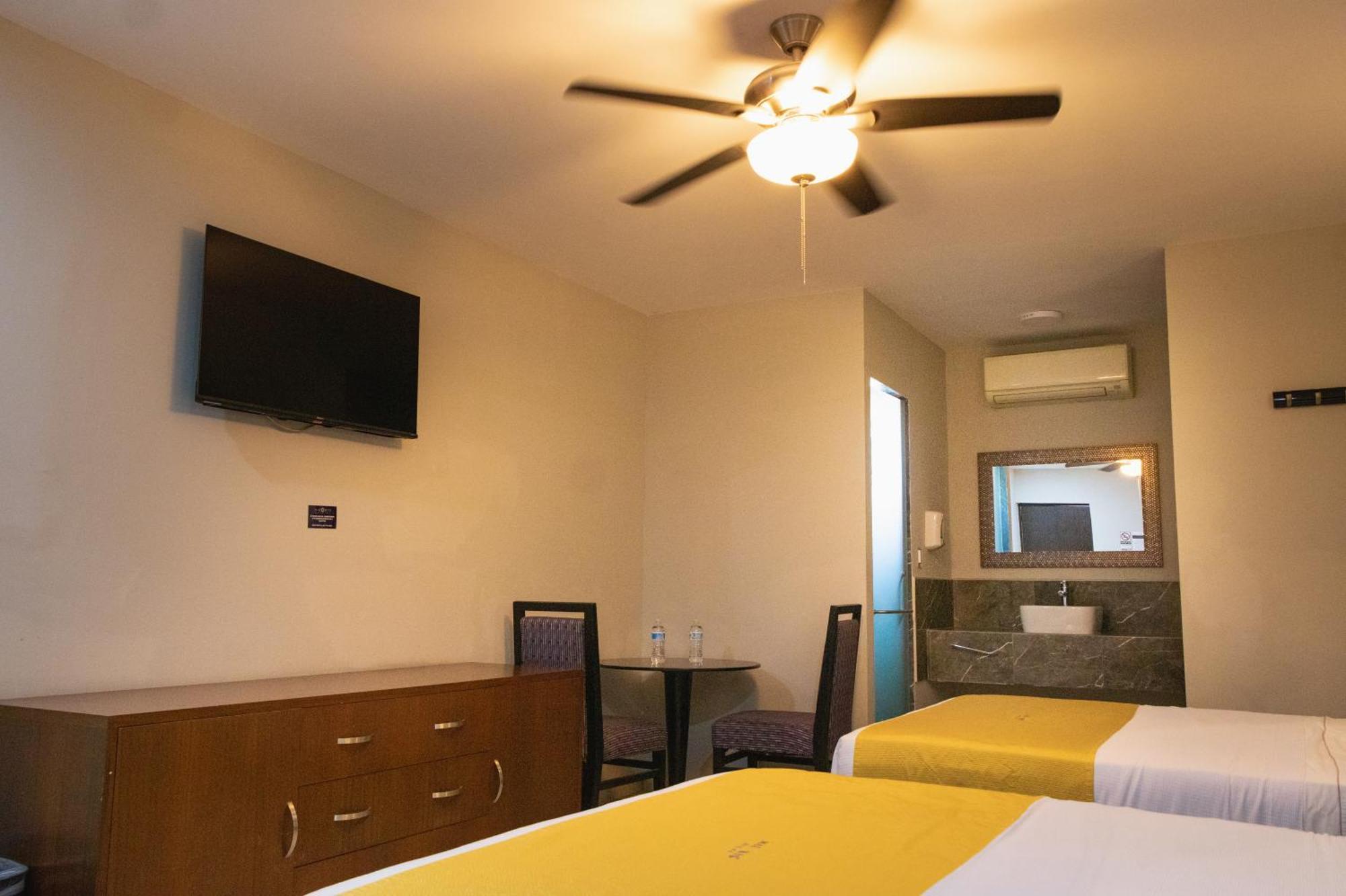 Hotel Maioris El Diez Culiacán מראה חיצוני תמונה